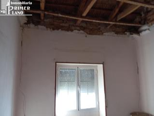 Casa a Tomelloso. Casa para reformar que cuenta con 211 m2 por sólo 50.000 euros