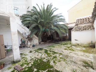 Casa a Tomelloso. Vivienda de 2 plantas en pleno centro de tomelloso en calle socu