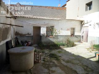 Casa a Pedro Muñoz. Casa, en esquina, junto a los colegios, dos plantas para reforma