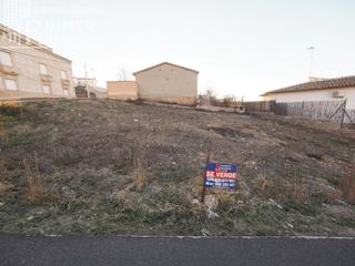Terreno residencial en Ruidera. Se vende solar, en esquina, en las lagunas de ruidera con fachad