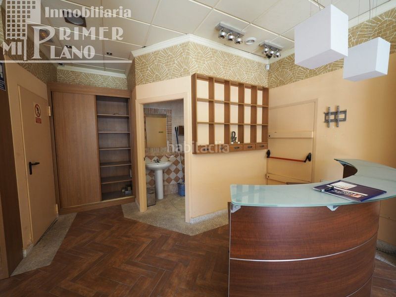 Foto f4df8e84-b70d-49e4-b00c-941f7773ae89. Local comercial a Tomelloso
