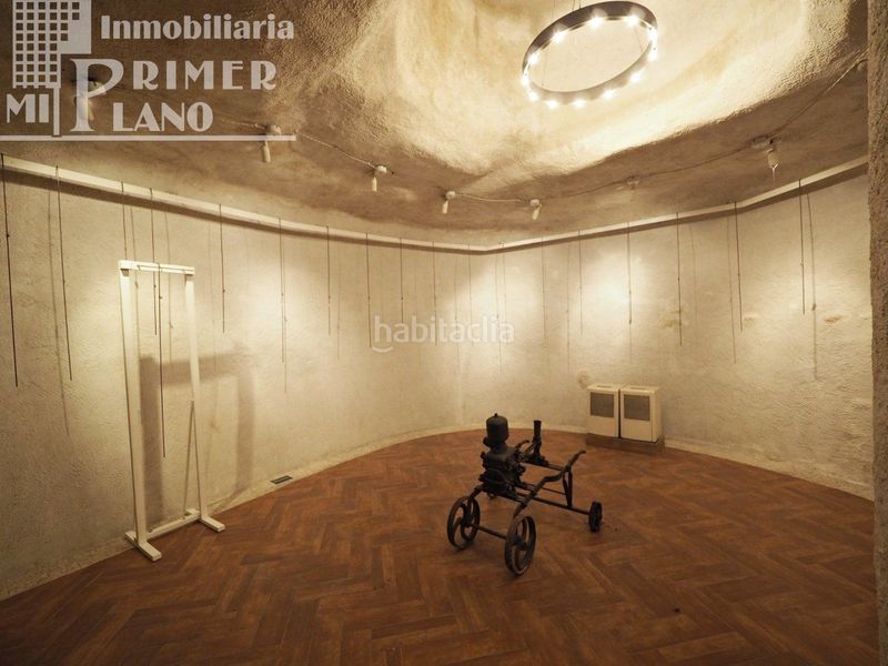 Foto f68b9592-e7c4-4abb-bcc8-1e6bdee909f6. Local comercial a Tomelloso