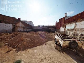 Terreny residencial a Tomelloso. Solar de 340 m2  junto a cespartero con 16 m de fachada, ideal p