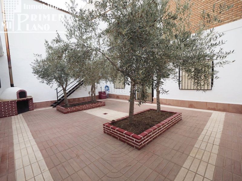 Foto 0856759b-61ac-4e9f-a0ab-cc20cf2747ec. Casa amb aparcament a Tomelloso