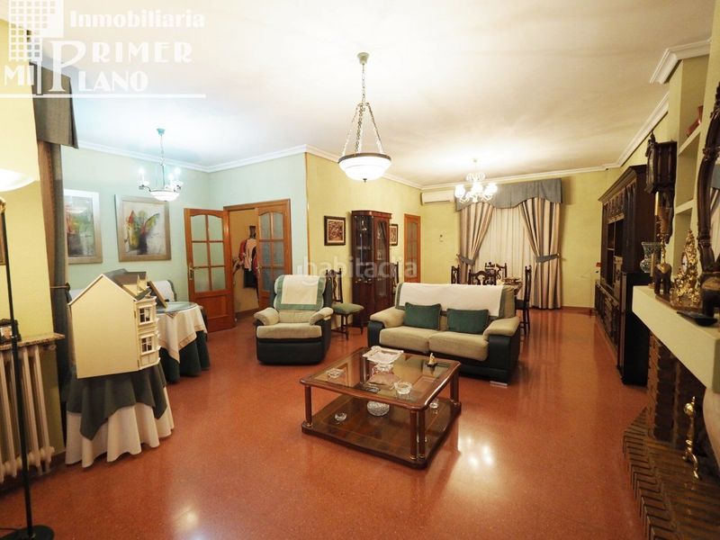 Foto a83f1810-0613-4f3b-8cfb-95faedc8dc8e. Casa amb aparcament a Tomelloso