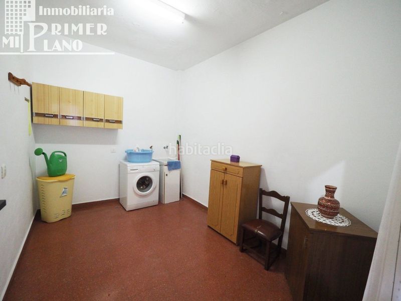 Foto fb209c9d-cbc7-42f7-96e0-85ccfbf8ac7e. Casa amb aparcament a Tomelloso