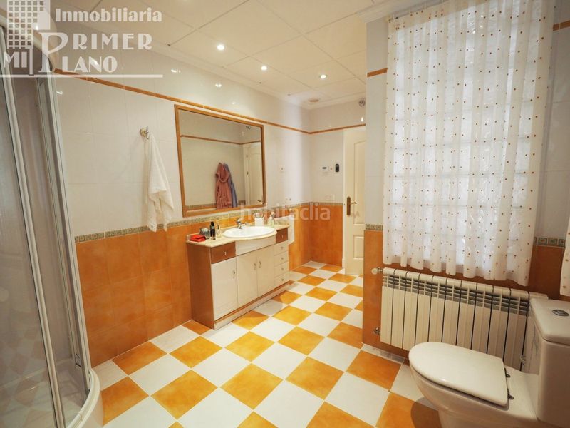 Foto 6560f726-9ba2-4ddc-9576-bb2146a40e31. Casa amb calefacció aparcament a Tomelloso