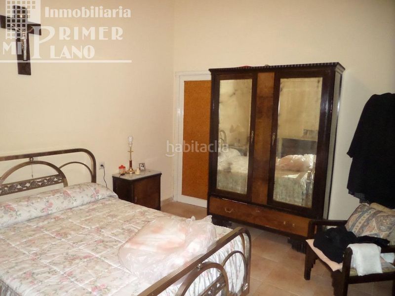 Foto 3e5b3f76-77ac-434c-b3fb-cca1597abb00. Casa amb aparcament a Tomelloso