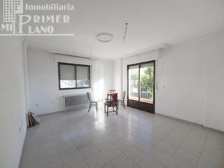 Haus in Tomelloso. Casa de dos plantas, con 4 dormitorios  local comercial