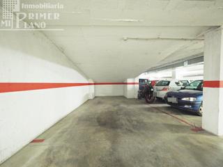 Aparcament cotxe a Tomelloso. Se vende garaje  trastero en zona centro junto a calle doña cris
