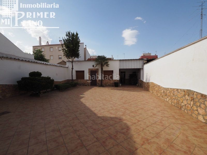 Foto b40a92b3-5b6c-4879-89cb-3a2f9e393b11. Casa amb calefacció aparcament a Tomelloso