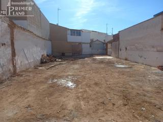 Residential Plot in Tomelloso. Solar con 487 m2 de suelo en calle la paz !