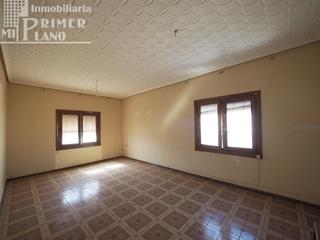 Haus in Tomelloso. Vivienda, con 6 dormitorios, en esquina junto a cdoña crisanta d