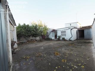 Casa in Tomelloso. Casa de planta baja de 410 m2 junto a cmediodia, de 3 dormitorio