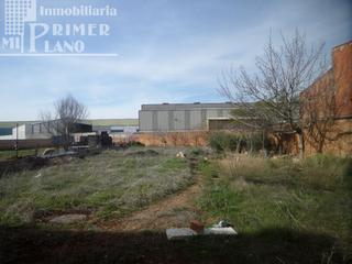 Nau industrial a Tomelloso. Solar con nave en venta por 57.000