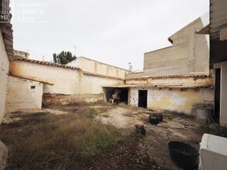 Maison à Tomelloso. Oportunidad, casa planta baja junto dña.crisanta, 298m2 de terre