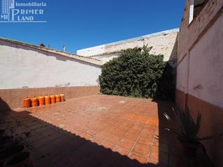 Casa a Tomelloso. Oferta de ultima hora! casa de 2 plantas junto a calle matadero