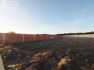 Wohngrundstück in Tomelloso. Solar en ventan en polígono 20 de 1.033 m2 y 17 metros de fachad