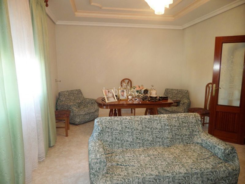 Foto f0ec46aa-e544-40ac-a2ff-c19e6b83d778. Casa a Tomelloso