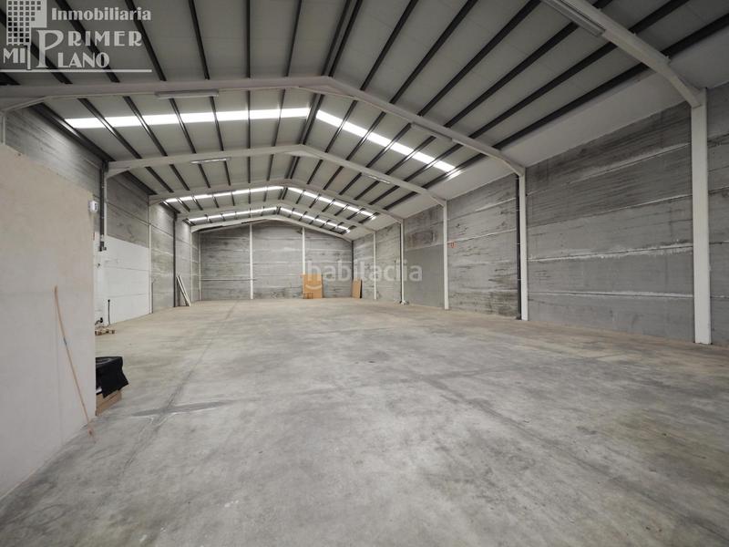 Foto 0ff0a6cf-36f3-4d4f-8100-558e509c135d. Nau industrial a Tomelloso