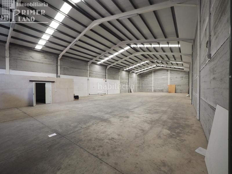 Foto 39f674a6-24ae-42d5-a0b0-06bbd4e9b936. Nau industrial a Tomelloso