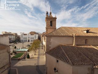 Edifici a Tomelloso. Se vende edificio en el centro de tomelloso, de 2 pisos 1 por pl