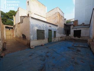 Casa en Tomelloso. Se vende espectacular casa de planta baja en esquina en una de l