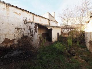 Terreny residencial a Argamasilla de Alba. Casa para reformar  derribar en argamasilla de alba, por 42.000