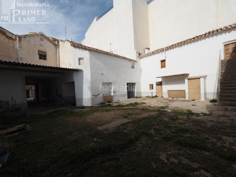 Foto cd3ceb2e-8843-49aa-9ee1-6e3381fc9763. Casa amb aparcament a Tomelloso