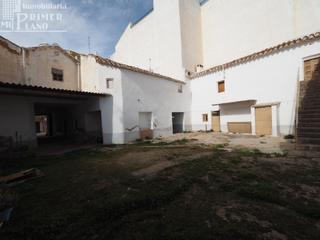 Casa en Tomelloso. Casa en pleno centro de tomelloso, para tirar, a dos calles con
