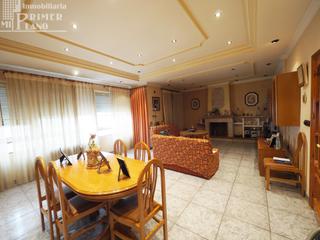 Appartamento in Tomelloso. Piso exterior de 283 m2, de 4 dorm, 2 baños. 3 planta sin ascens