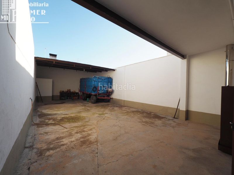 Foto 3b683aa6-141e-4bdf-89ae-4aade6acb262. Casa amb calefacció aparcament a Tomelloso