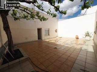 Casa in Tomelloso. Oferta! casa de planta baja en esquina, con patio y garaje priva