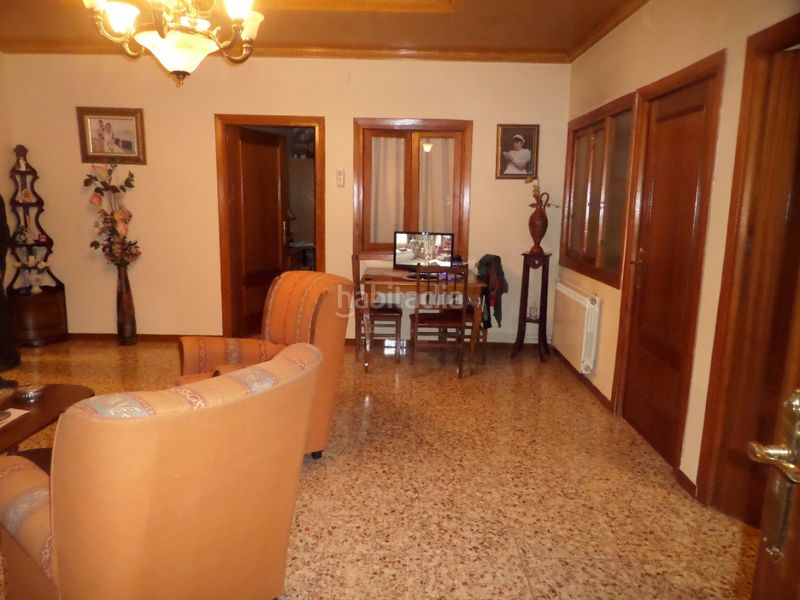 Foto ccdc0f57-edc2-4f48-8a97-9cf122798060. Edificio in Argamasilla de Alba