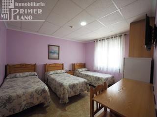 Edifici a Tomelloso. Hostal en venta junto avda juan carlos i, en pleno funcionamient