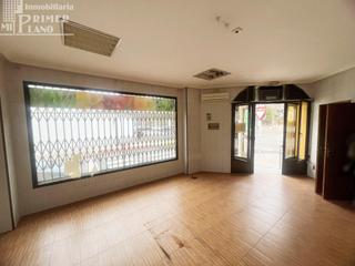 Local commercial à Manzanares. Se vende local comercial en manzanares por solo 42.000