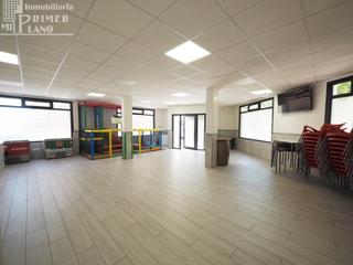 Local Comercial a Tomelloso. Se vende local comercial en el paseo ramon ugena
