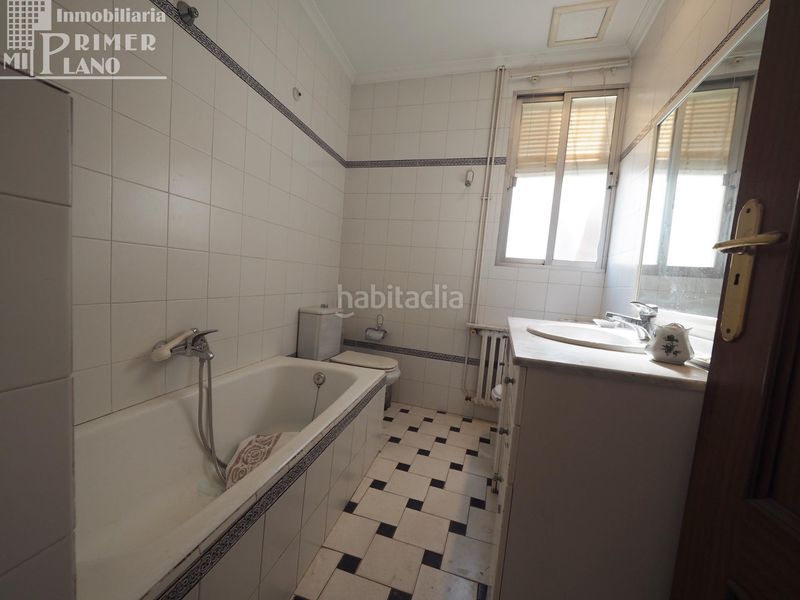 Foto 8e9c8e29-4642-4795-9ce4-a64c8c41c369. Casa amb calefacció aparcament a Tomelloso