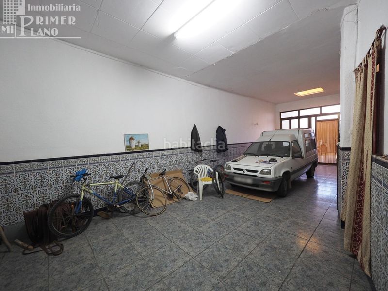 Foto 4d9806fd-16cc-4c74-8448-cec067bb628f. Casa amb aparcament a Tomelloso