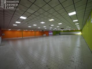 Location Local commercial à Tomelloso. Amplio local comercial en alquiler  zona calle socuéllamos, tome