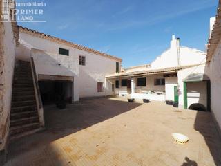 Casa a Tomelloso. Casa céntrica para reformar con 380 m2con 14 metros de fachada