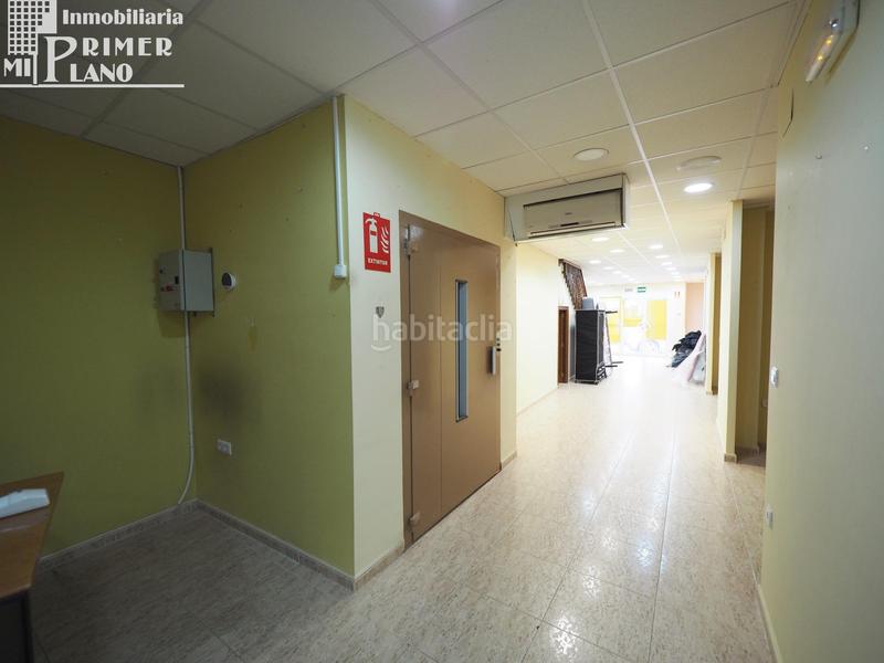 Foto 0f4b9934-36f1-49d4-9901-68d90c349d9e. Geschäftsraum in Tomelloso