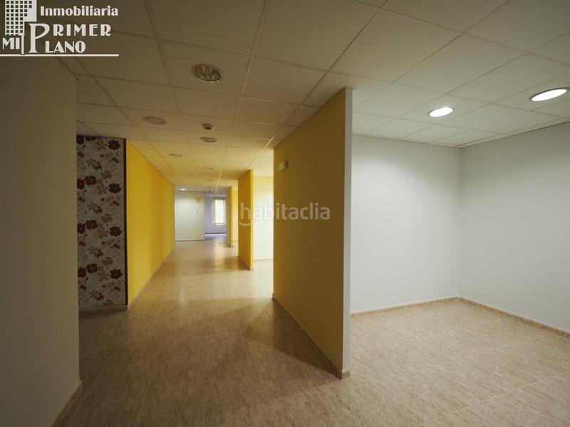 Foto f618ffa9-7f0e-4456-8585-52a37449670d. Geschäftsraum in Tomelloso