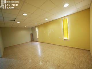 Location Local commercial à Tomelloso. Local comercial en venta o alquiler  junto al paseo ramon ugena,