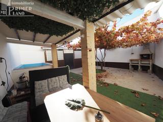 Haus in Tomelloso. Casa en venta en el centro de tomelloso  amplia, cómoda y bien u