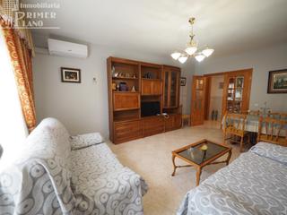 Piso en Tomelloso. Amplio piso con licencia de alquiler turístico en venta en calle