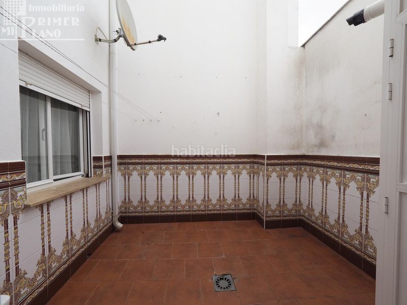 Foto e59c9833-883a-4fec-b13f-e6a34276af9e. Casa adossada amb calefacció aparcament a Tomelloso