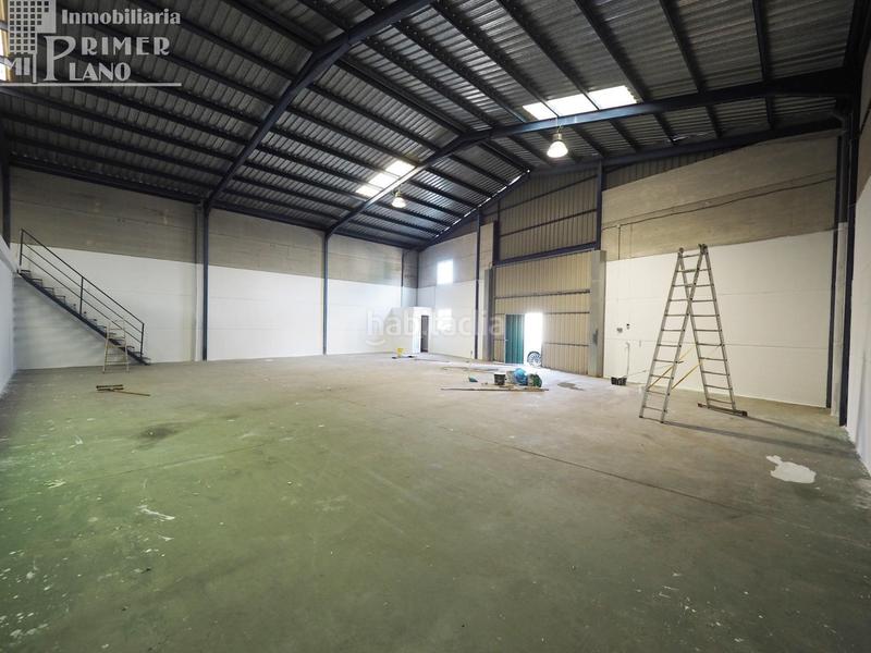 Foto f3e7161f-e352-4dee-9b61-e1eba65ef89b. Capannone industriale in Tomelloso