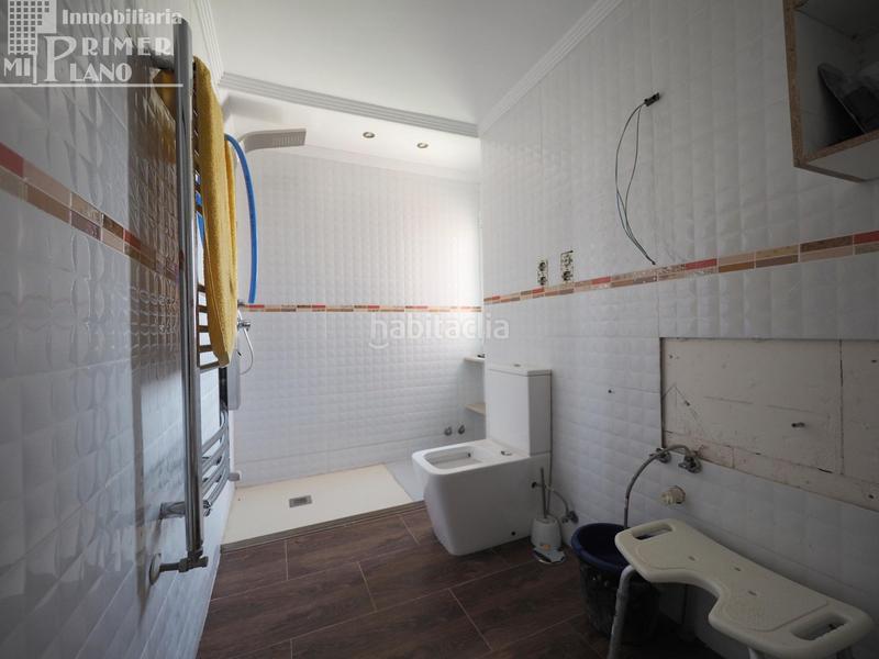 Foto 4396cd87-2f0c-4dcf-a862-82284a78d2b0. Piso amplio y luminoso piso semireformado con terraza y piscina en Tomelloso