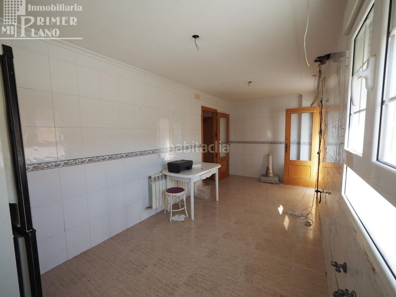 Foto 951ff046-48ff-4d25-bfec-4e1ab2555d3f. Semi detached house with heating parking in Tomelloso
